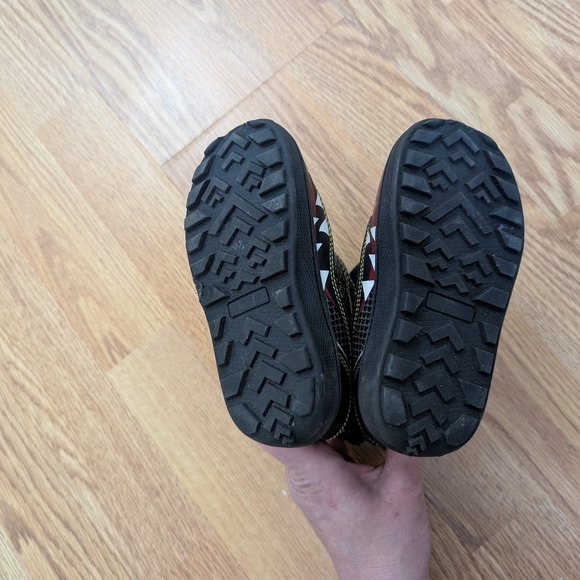 Black and Yellow Winter Boots with Velcro Closure - Picture 6 of 8